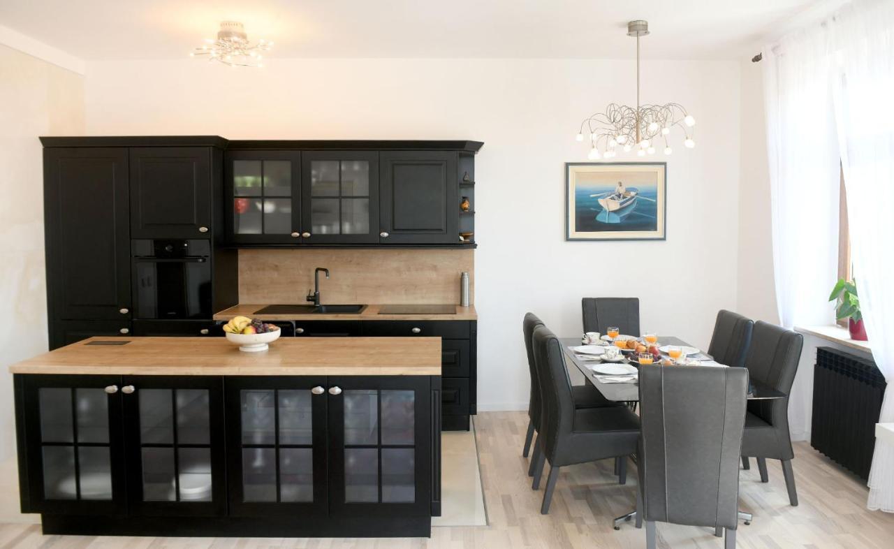 Divia Apartment リエカ エクステリア 写真